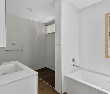 12 Grahams Road, Strathpine QLD, Belconnen - Photo 4