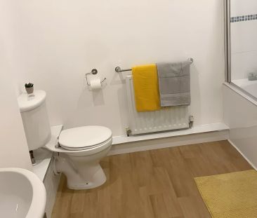 Two Bed Apartment (Shared) - Photo 2