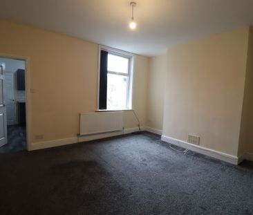 3 Bedroom Mid Terraced House To Rent - Photo 3