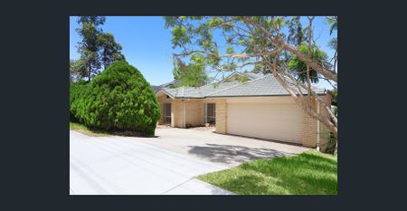 Family Home Close to Everything! - Photo 3