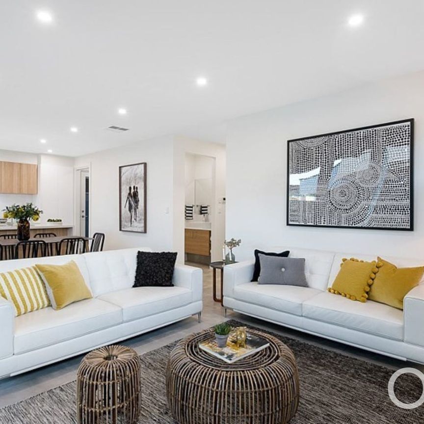 Open the Door To Refined Executive Living - Photo 1