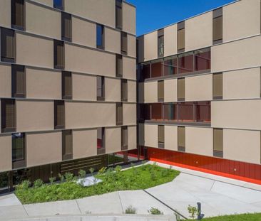 Appartement de 2.5 pièces au 1er étage avec balcon - Photo 1