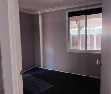 4 Bedroom two way bathroom ( Teenager or Grandparents with ensuite ) - Photo 5