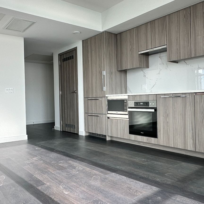 For Lease - 3 Concord Cityplace Way Unit# 5811, Toronto, Ontario - Photo 1
