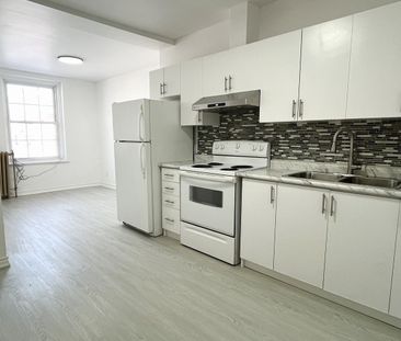 For Lease - 31 King Street Unit# Unit 1, Oshawa, Ontario - Photo 3