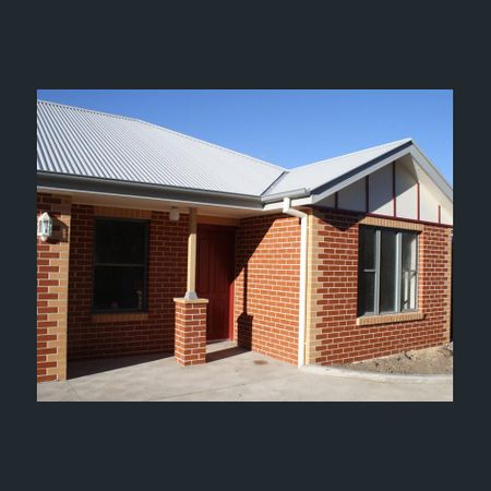 Modern and central - Photo 3