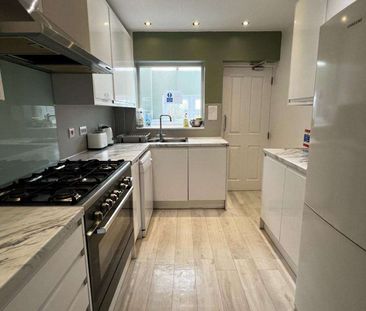 🧋F. M Property Solutions Are Pleased To Present This Property In A ... - Photo 2