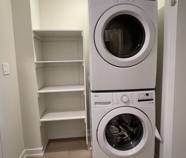 For Lease - 27 Lewis Craigie Lane, Richmond Hill, Ontario - Photo 2