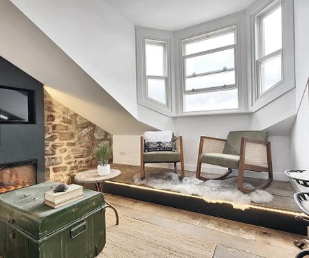 2 bedroom flat to rent - Photo 2