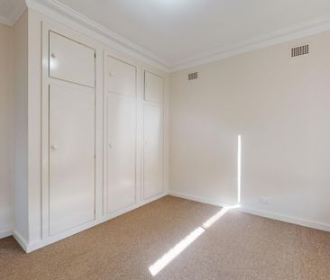 8 Augusta Street, Warners Bay NSW 2282 - Photo 3