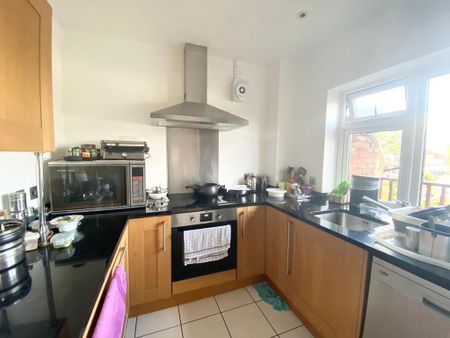 2 bedroom apartment to rent - Photo 4