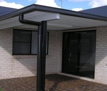 Modern Family Home in Quiet Oakey - Photo 4