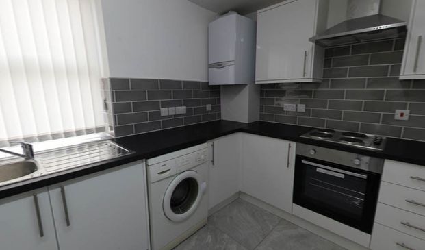 79 Royal Park Avenue, Leeds, LS6 1SJ - Photo 1