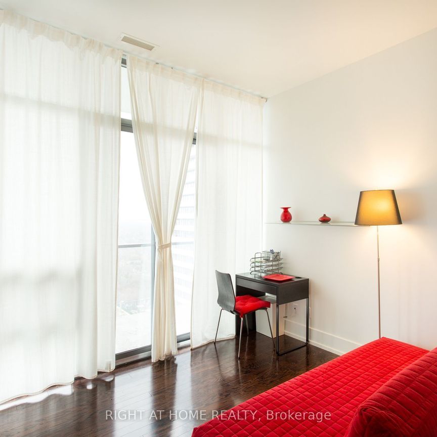 For Lease - 33 Charles Street Unit# 4207, Toronto, Ontario - Photo 1