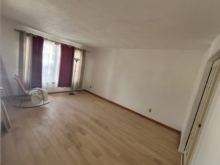 Condo for rent, Montréal (Saint-Léonard) - Photo 4