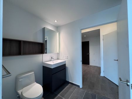 For Lease - 39 Mary Street, Barrie, Ontario - Photo 2