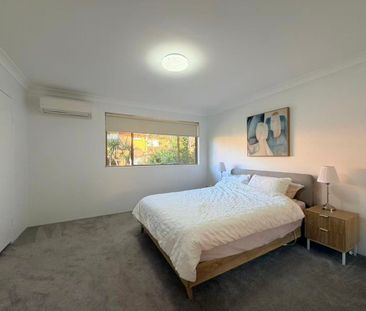 Split level townhouse in Prime Marsfield Location - Photo 4