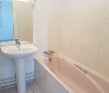 Location Appartement 2 pièces 48m² ORLEANS 45000 - Photo 4