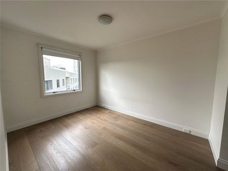 102/33 La Trobe Street - Photo 3