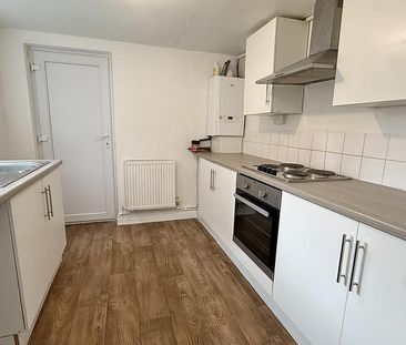 2 bedroom terraced house to rent - Photo 6