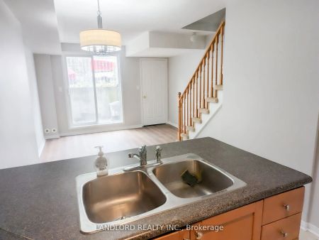 65 Turntable Crescent #91 - Photo 4