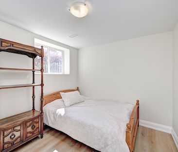 For Lease - 7 Henhoeffer Crescent, Kitchener, Ontario - Photo 2