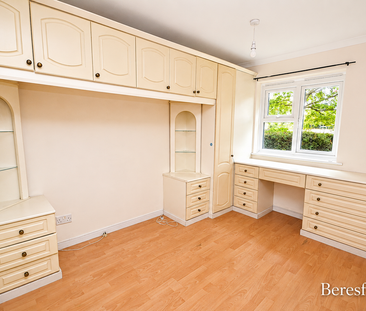 2 bedroom ground floor flat to rent - Photo 2