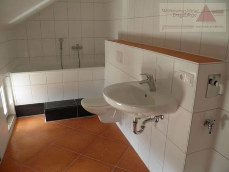 Schicke 2-Zimmer-Wohnung im Zentrum von Olbernhau! - Photo 2