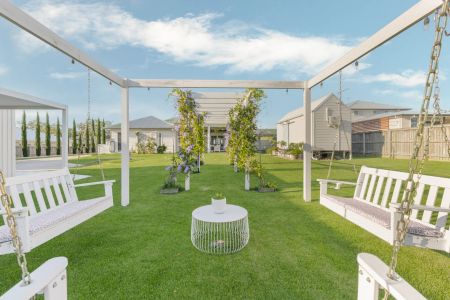 A Home of Distinction - Where Elegance Meets Everyday Life - Photo 3