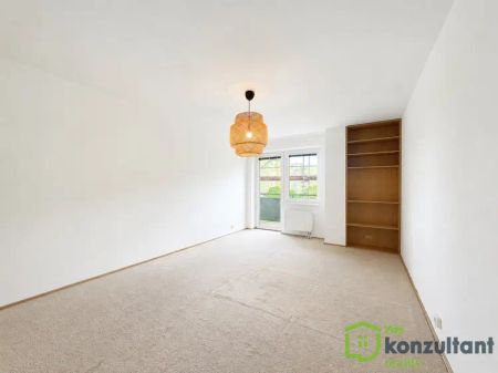 Pronájem bytu 2+kk s velkým balkonem - Photo 2