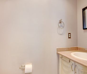 For Lease - 1498 Pinecliff Road, Oakville, Ontario - Photo 1