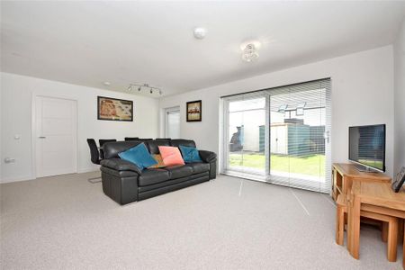 3 bedroom detached house to rent - Photo 4