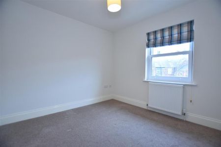 3 bedroom apartment to rent - Photo 5