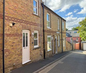 2 bedroom terraced house to rent - Photo 2