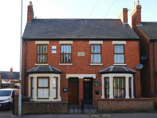 Semi-detached house to rent on - Photo 1
