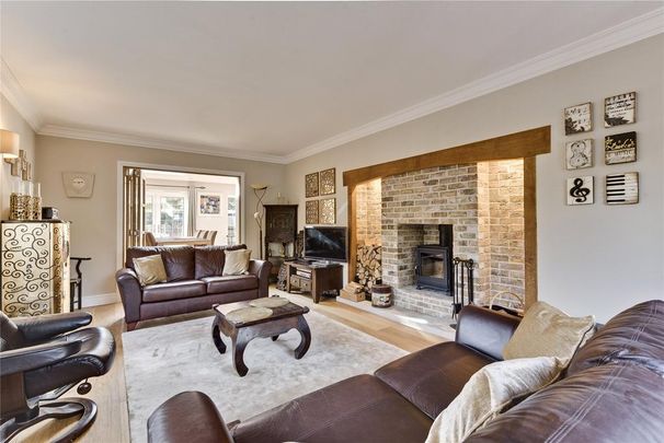 5 bedroom detached house to rent - Photo 1