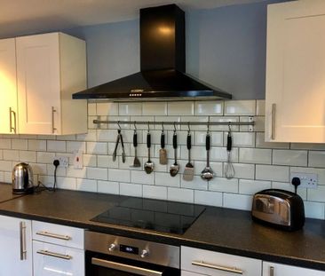 1 bedroom in a house share to rent - Photo 5