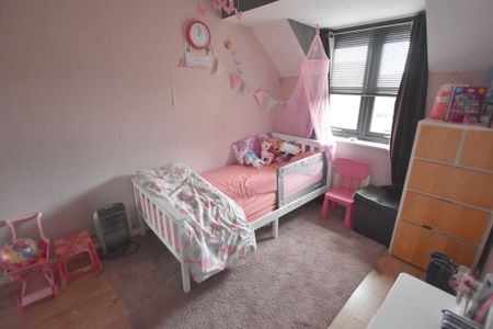 2 Bedroom Semi-Detached House - Photo 5