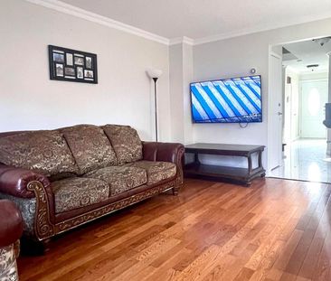 For Lease - 581 Galloway Crescent, Mississauga, Ontario - Photo 1