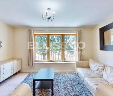 Northfield Avenue, W13, London - Photo 1