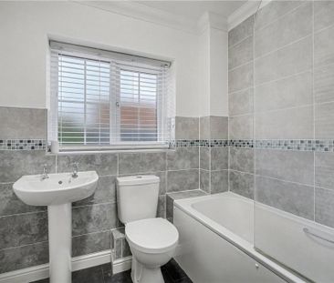 3 bedroom terraced house to rent - Photo 2