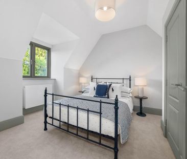 3 bedroom semi-detached house to rent - Photo 3