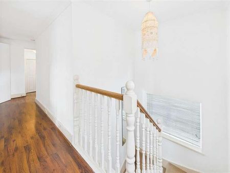 Ashley Road, Walton-on-thames, KT12 - Photo 5