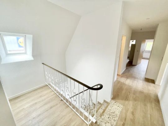 Frisch-renovierte 4-Zimmer-Wohnungim Herzen von Wiefelstede - Foto 1