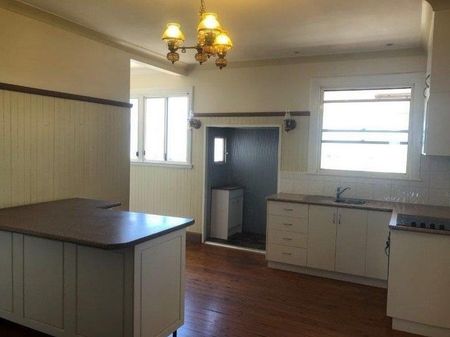 Charming 2 Bedroom Home with Bonus Studio & Double Lock Up Garage! - Photo 2