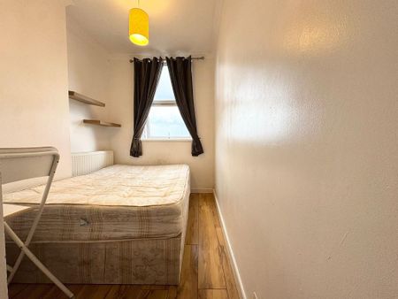 3 bedroom apartment to rent - Photo 3