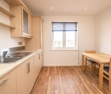 2 bedroom apartment to rent - Photo 5