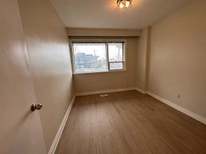 For Lease - 579 Sheppard Avenue, Toronto, Ontario - Photo 3