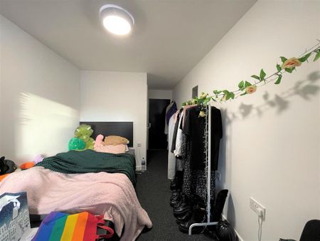 5 bedroom house to rent - Photo 2