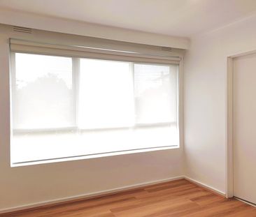 Light, Bright and Spacious One Bedroom Apartment on the First Floor - Photo 4